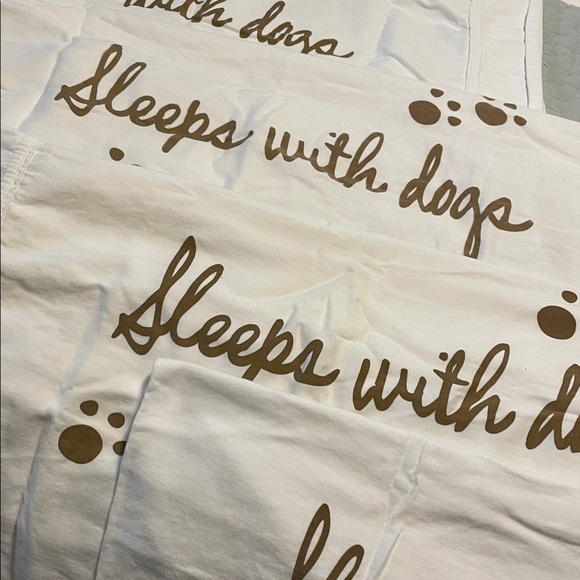 4 FacePlant Dreams standard shams White and Brown Dog-Themed Pillowcases - Picture 3 of 4
